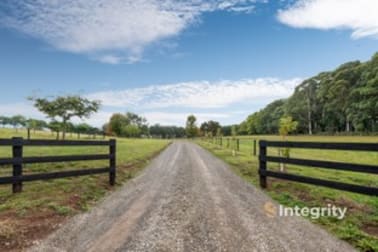 Click to view all images 119 Mcmahons Road Kinglake VIC 3763 - Image 2