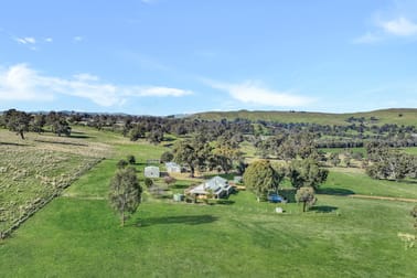 75 McLeod Lane Mansfield VIC 3722 - Image 2