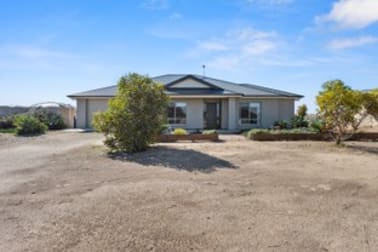 90 Parsons Beach Road Bluff Beach SA 5575 - Image 2