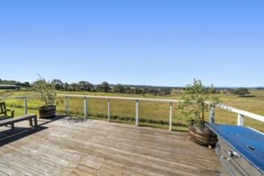 Click to view all images 164 Byers Road Crows Nest QLD 4355 - Image 2