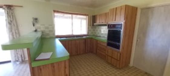 Click to view all images 33 Mitchell Street Bruce Rock WA 6418 - Image 3