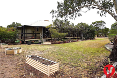 82 Geoghegan Road Roma QLD 4455 - Image 2