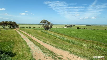 Click to view all images 489 Durdins Road Tumby Bay SA 5605 - Image 1