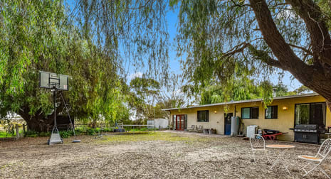 8284A & 8284B Ngarkat Highway Mccallum SA 5267 - Image 2