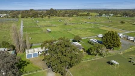 Click to view all images 940 North Road Pearcedale VIC 3912 - Image 1