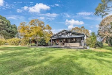 Click to view all images 130 Sarandu Road Echuca VIC 3564 - Image 3