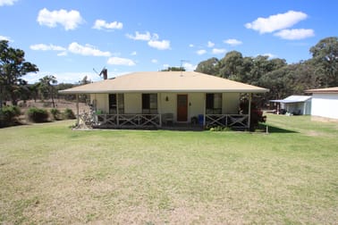 205 Roos Road Tenterfield NSW 2372 - Image 3