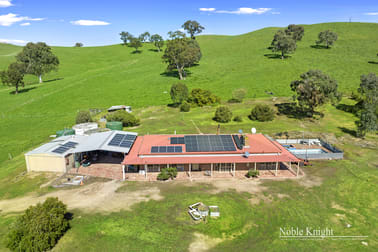 185 McLeishs Road Yea VIC 3717 - Image 2