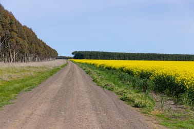 Selkirk Rises Road Mingay VIC 3324 - Image 3