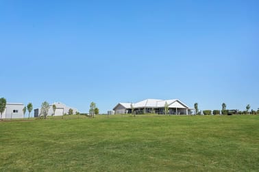 16 Bakewell Circuit Scone NSW 2337 - Image 1