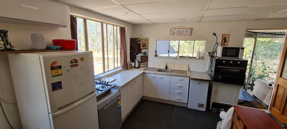 298 Bowman road Blackbutt QLD 4314 - Image 3