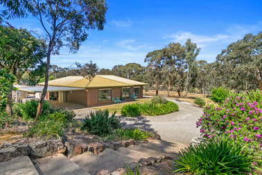 180 Warenda Road Clare SA 5453 - Image 2
