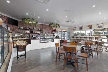 4 Hospital Road Emerald QLD 4720 - Image 2