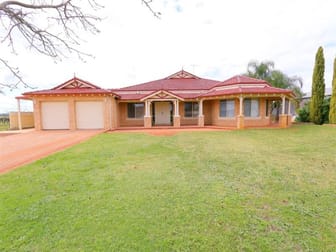 26 Leake Place Belhus WA 6069 - Image 2