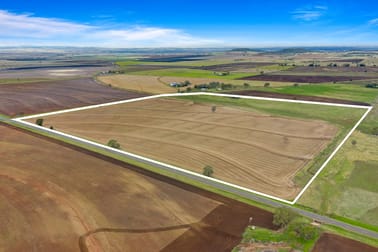 Corner Felton-Clifton Road and Doolan Road Nobby QLD 4360 - Image 1