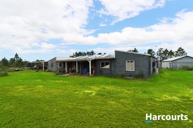 90 Atwells Road Farnsfield QLD 4660 - Image 2