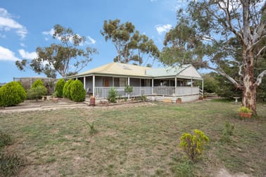 68 Hillview Drive Clarkefield VIC 3430 - Image 1