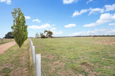 68 Hillview Drive Clarkefield VIC 3430 - Image 3
