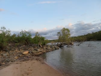 Click to view all images 2 Bolwarra Road Chillagoe QLD 4871 - Image 2