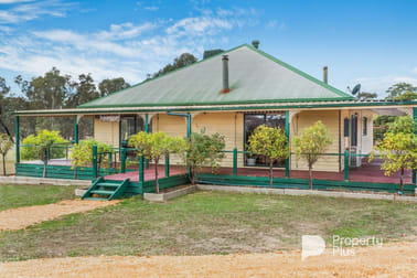 Emu VIC 3475 - Image 1