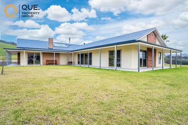 42 Tallangatta Lookout Road Tallangatta VIC 3700 - Image 1