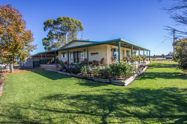 165 Red Hill Road Narrandera NSW 2700 - Image 1
