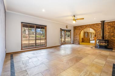 81 Clifden Lane Wedderburn VIC 3518 - Image 2