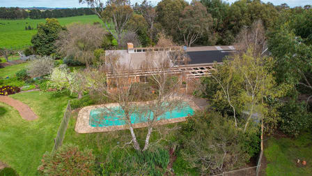521 Mill Road Strathkellar VIC 3301 - Image 2