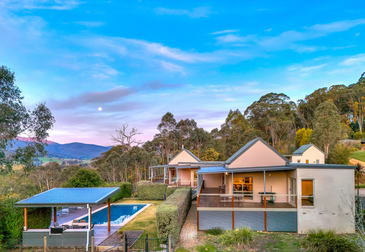 215 Mount Buffalo Road Porepunkah VIC 3740 - Image 1