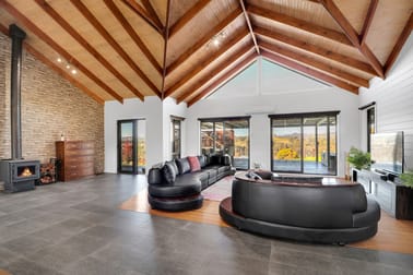 90 Campagnolos Road Mansfield VIC 3722 - Image 2