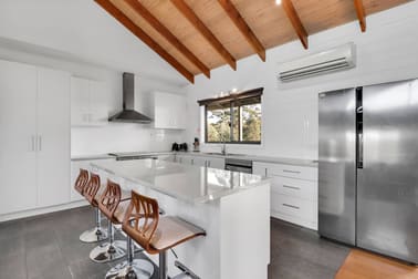 Click to view all images 90 Campagnolos Road Mansfield VIC 3722 - Image 2