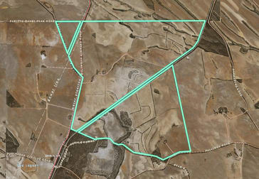 1963 Balumbah-Kinnard Road Waddikee SA 5640 - Image 2