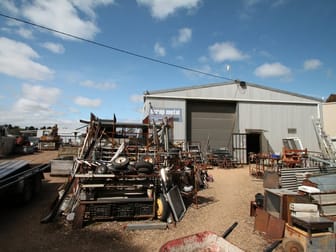 27 Lawless Street Bairnsdale VIC 3875 - Image 1