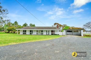 19 Maywood Road Cranbourne South VIC 3977 - Image 2
