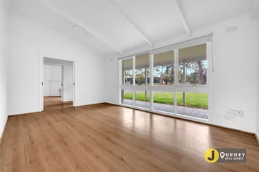 19 Maywood Road Cranbourne South VIC 3977 - Image 3