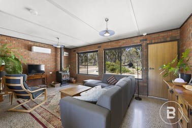 195 Mosquito Road Maryborough VIC 3465 - Image 2