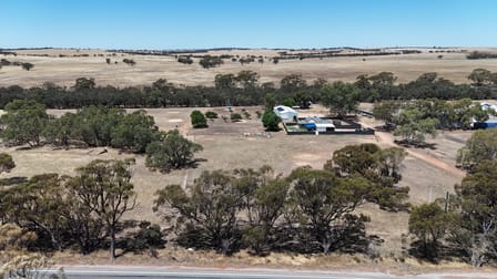 409 Northam-York Road Muluckine WA 6401 - Image 2