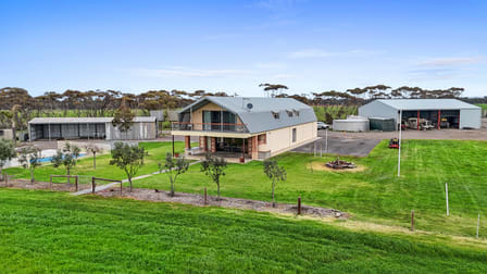 135 Chilton Scrub Road Langhorne Creek SA 5255 - Image 1