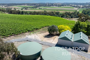 61 McRae Wood Road Clare SA 5453 - Image 3