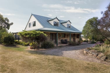 20 Walkers Road Lindenow South VIC 3875 - Image 1
