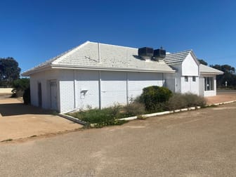1 Woolgar Avenue Merredin WA 6415 - Image 3