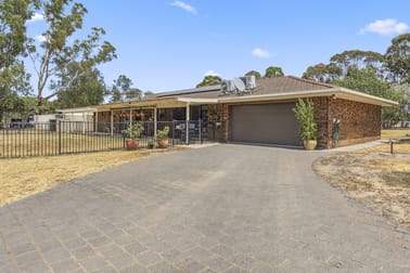 25 CASTLE DRIVE Arcadia VIC 3631 - Image 2