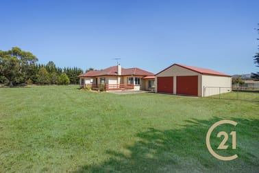 3 Knox Road Romsey VIC 3434 - Image 2