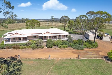 314 Blacksoil Lane Bony Mountain QLD 4370 - Image 2