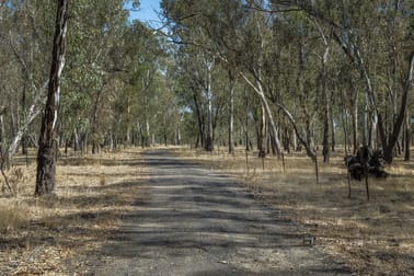 Click to view all images 200 Campbells Road Redesdale VIC 3444 - Image 3