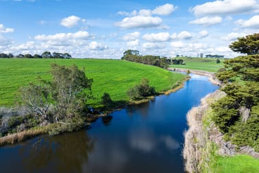 Click to view all images 63 Kellys Road Panmure VIC 3265 - Image 2