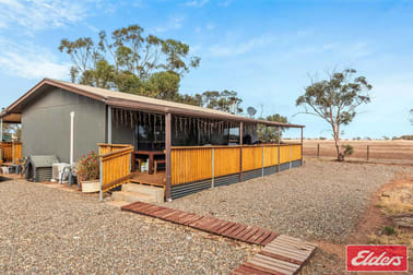 565 Callahan Road Reeves Plains SA 5502 - Image 3