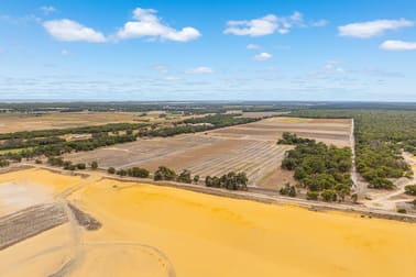 186 & 229 Runnymede Road Binningup WA 6233 - Image 2