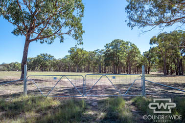 235 Marshall Way Emmaville NSW 2371 - Image 2