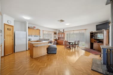 Click to view all images 625 Old Tolmie Road Barwite VIC 3722 - Image 3